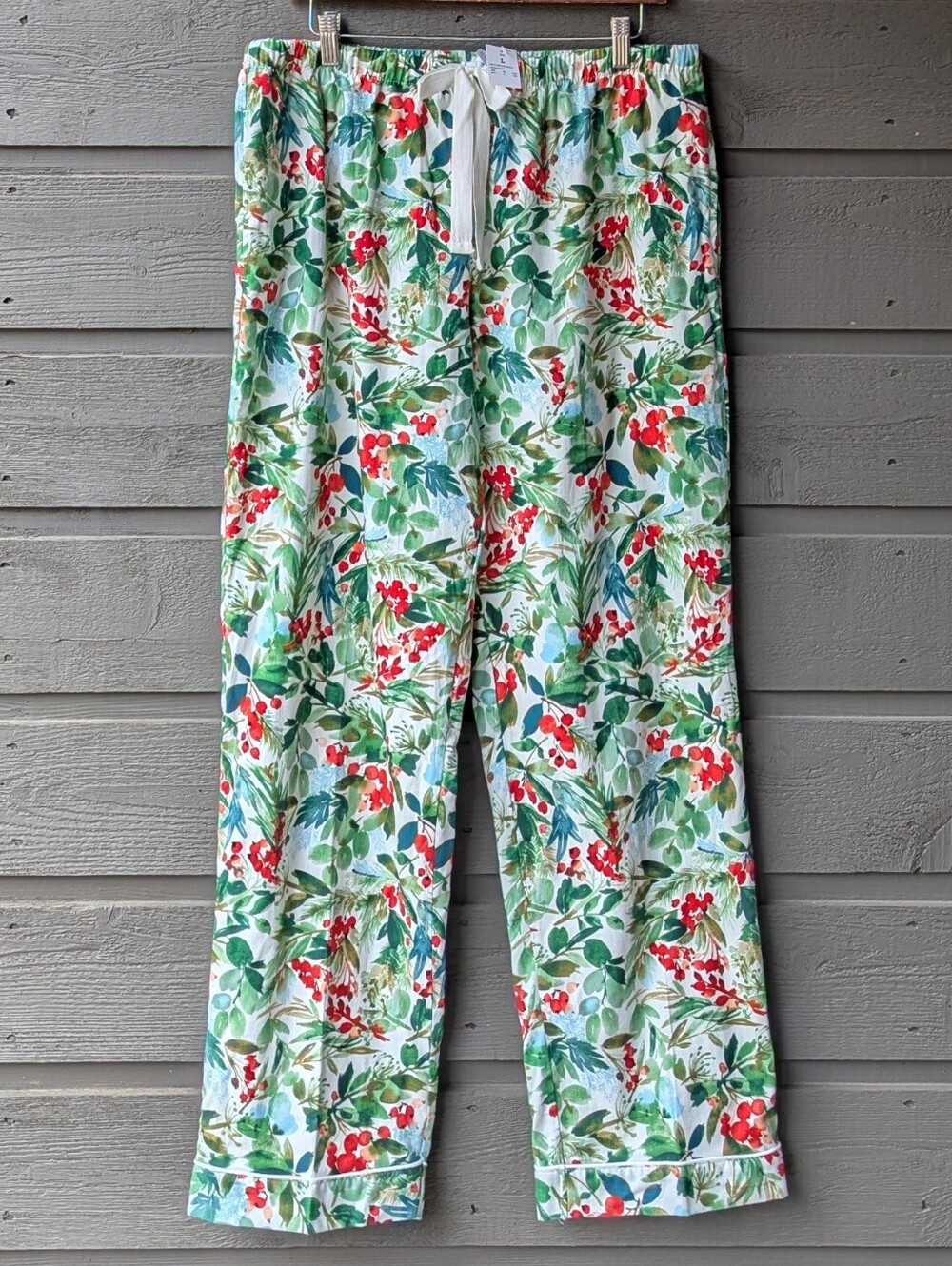 NWT Stars Above Watercolor Holiday Berries Leaves Pajama Pants Large 100% Cotton